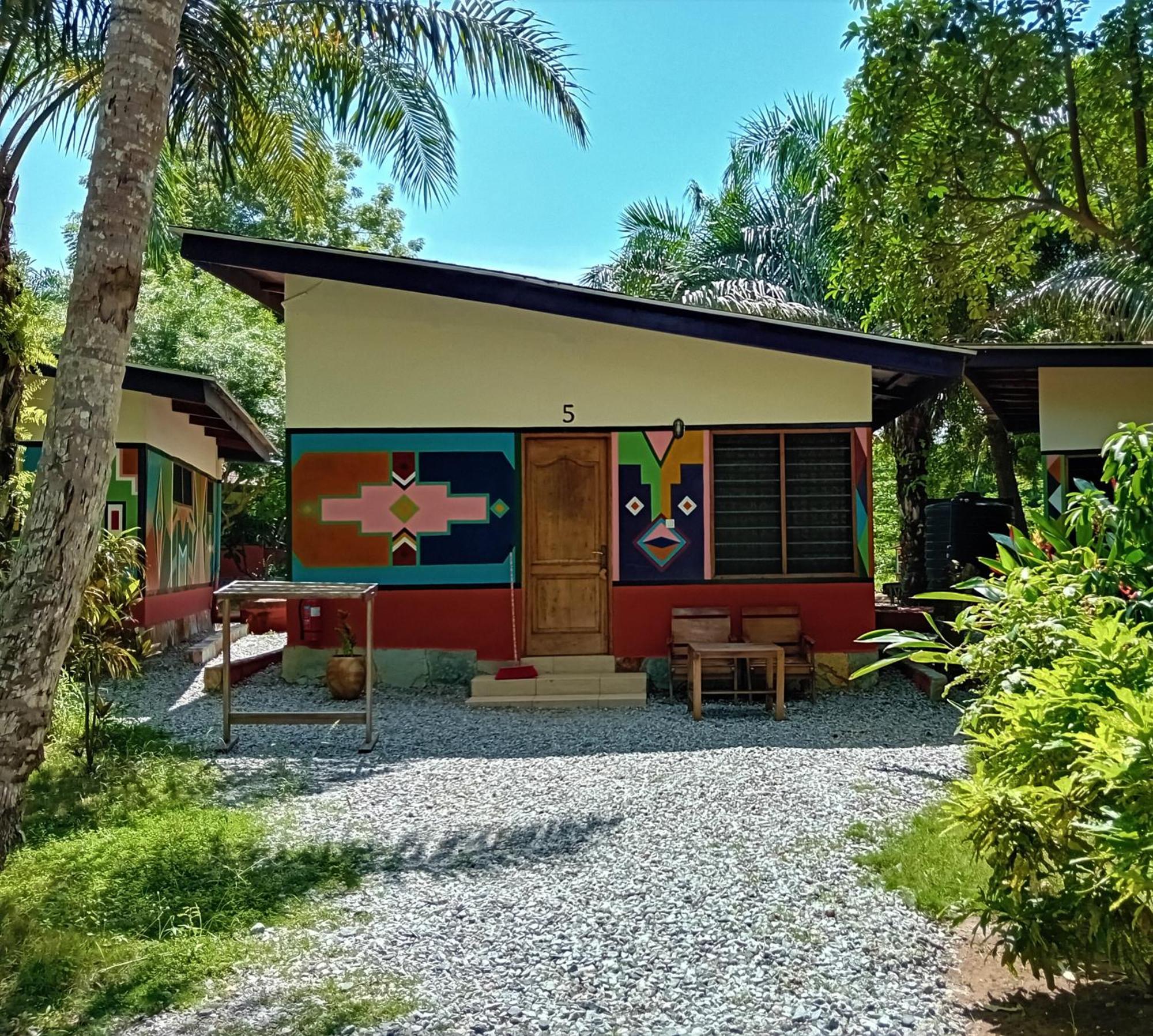 Ko-Sa Beach Resort Ltd Ampeni 外观 照片