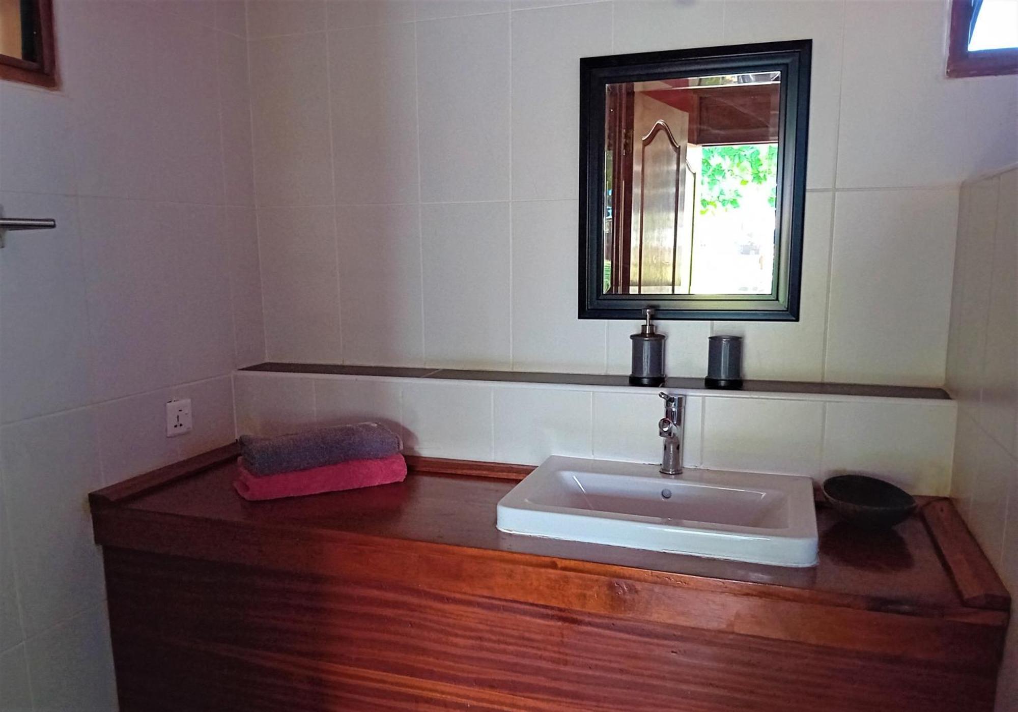 Ko-Sa Beach Resort Ltd Ampeni 外观 照片
