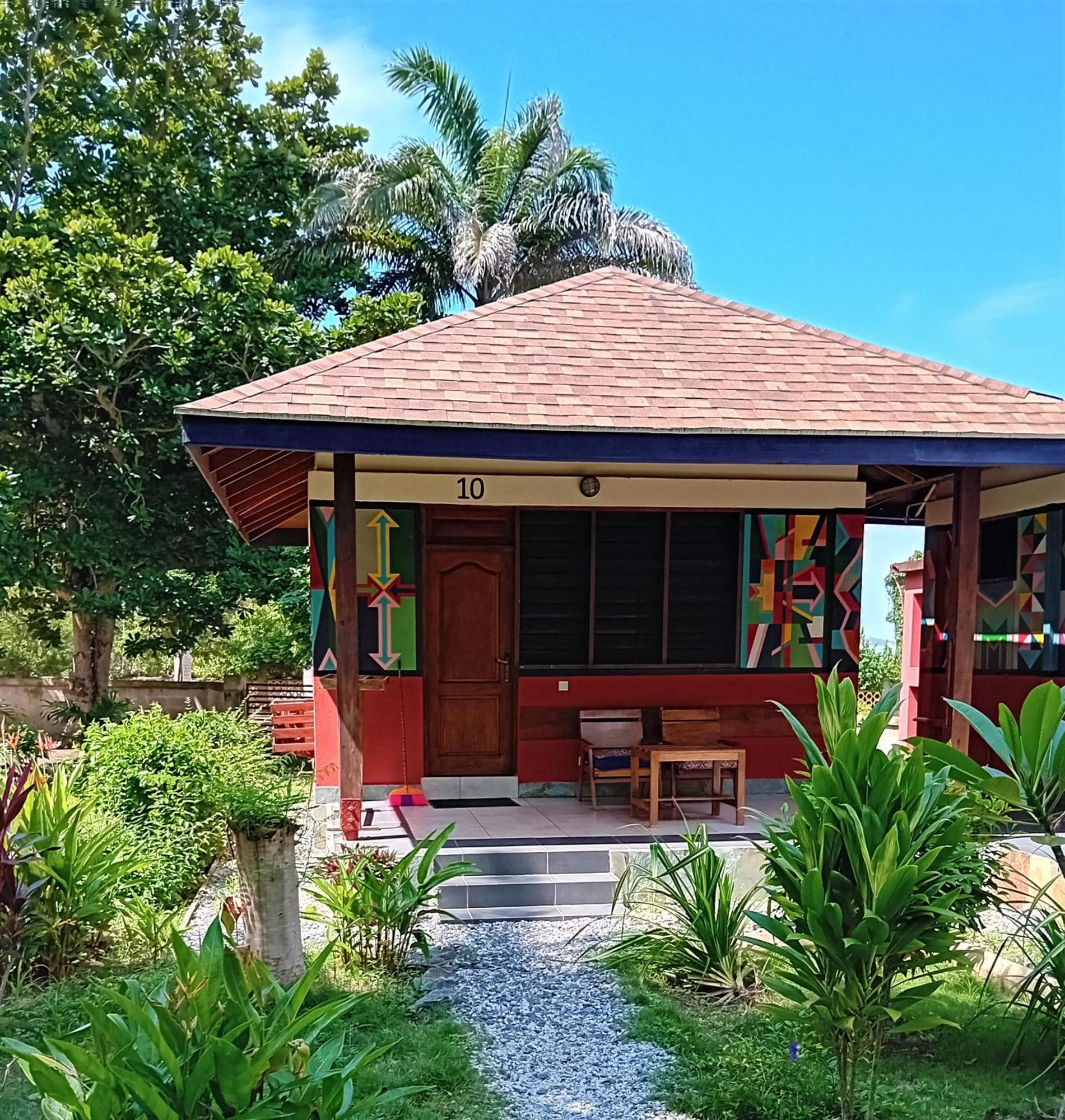 Ko-Sa Beach Resort Ltd Ampeni 外观 照片