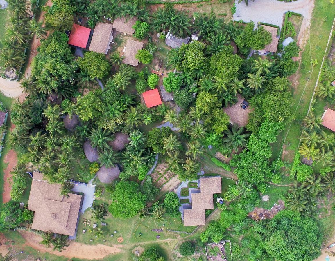 Ko-Sa Beach Resort Ltd Ampeni 外观 照片